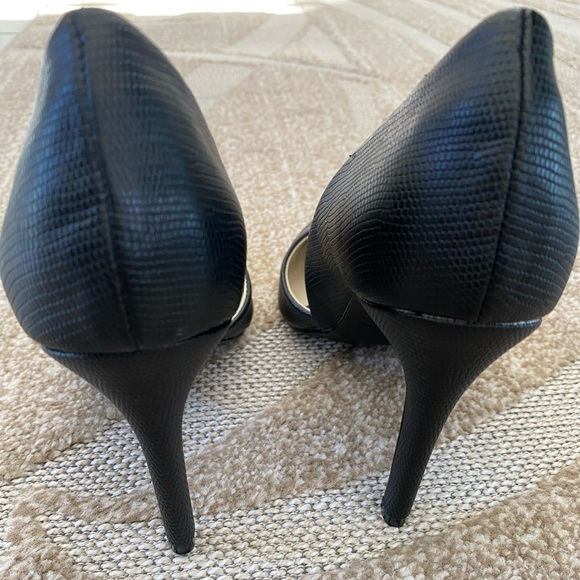 Black - Picture 4 of 4